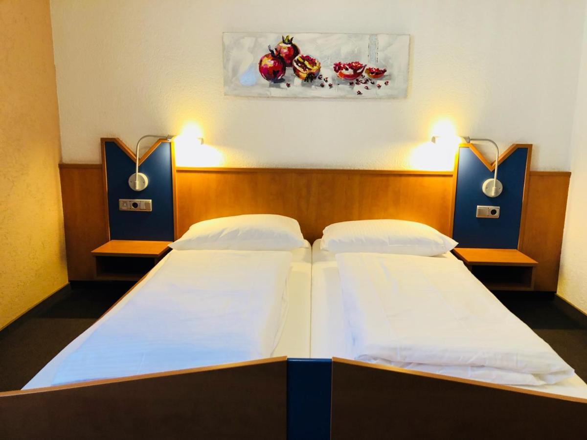 Hotel Europa - Restaurant Ruesselsheim Luaran gambar
